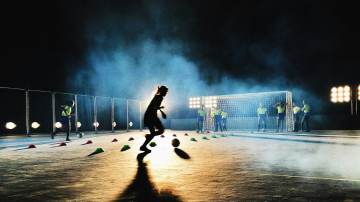 深耕三年终结硕果，中资俱乐部马尼拉挖掘者队夺得菲律宾顶级联赛冠军（配图示意）